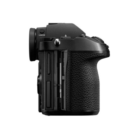 Panasonic Lumix DC-S1 Mirrorless Digital Camera with 24-105mm Lens 7 Panasonic Lumix DC-S1 Mirrorless Digital Camera with 24-105mm Lens