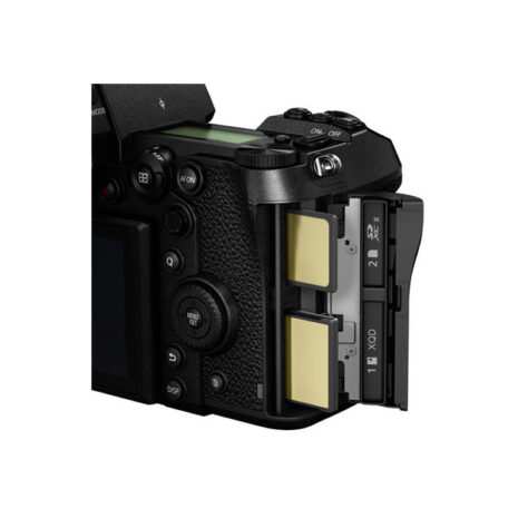 Panasonic Lumix DC-S1 Mirrorless Digital Camera with 24-105mm Lens 8 Panasonic Lumix DC-S1 Mirrorless Digital Camera with 24-105mm Lens