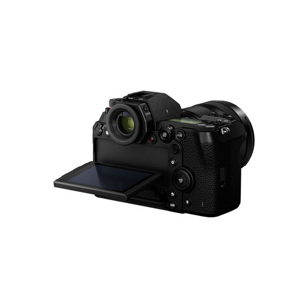 Panasonic Lumix DC-S1 Mirrorless Digital Camera with 24-105mm Lens 9 Panasonic Lumix DC-S1 Mirrorless Digital Camera with 24-105mm Lens