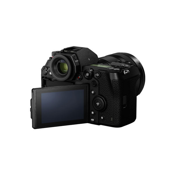 Panasonic Lumix DC-S1 Mirrorless Digital Camera with 24-105mm Lens 10 Panasonic Lumix DC-S1 Mirrorless Digital Camera with 24-105mm Lens