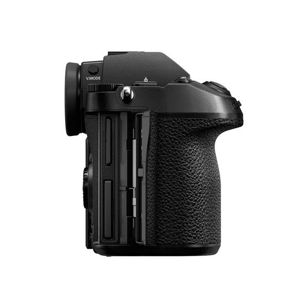 Panasonic Lumix DC-S1R Mirrorless Digital Camera (Body Only) 6 Panasonic Lumix DC-S1R Mirrorless Digital Camera (Body Only)