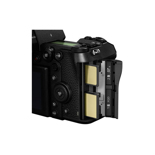 Panasonic Lumix DC-S1R Mirrorless Digital Camera (Body Only) 8 Panasonic Lumix DC-S1R Mirrorless Digital Camera (Body Only)