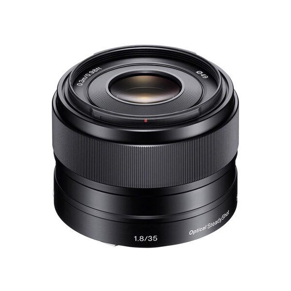 Sony E 35mm F1 Sony E 35mm F1.8 OSS