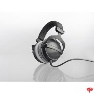 Beyerdynamic DT 770 Pro 80 ohm Professional Studio Headphones 2 Beyerdynamic DT 770 Pro 80 ohm Professional Studio Headphones