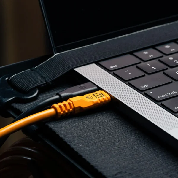 Thether Tools TetherPro Optima 10G USB C Straight to Straight Cable in Mumbai India (7) Thether Tools TetherPro Optima 10G USB C Straight to Straight Cable in Mumbai India (7)